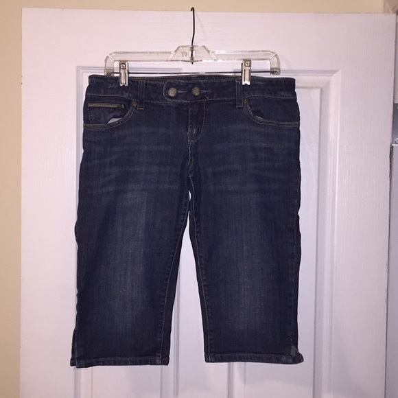 American Eagle Denim Capris - Picture 1 of 2